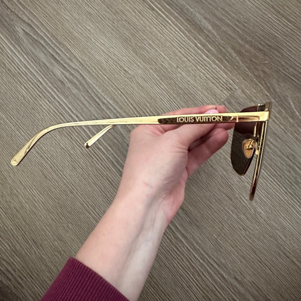 Louis Vuitton Sunglasses - Picture 4 of 4